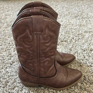 Tucker + Tate cowgirl boot. Size 12.